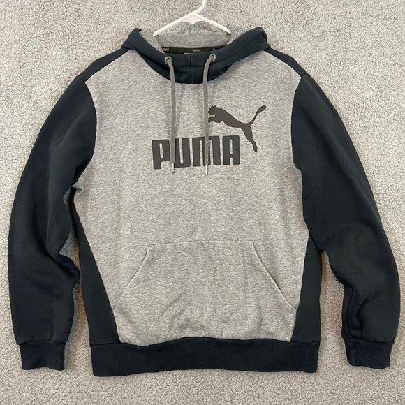 https://poshmark.com/listing/PUMA-Hoodie-Mens-Medium-Grey-Black-Athletic-Sweater-Sweatshirt-Long-Sleeve-65179ad128e1e098fac7a0e5